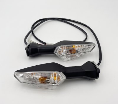 Kawasaki Z400 Z650 17-22 Z900 Z1000 17-19 OEM style front turn signals pair (clear lens)